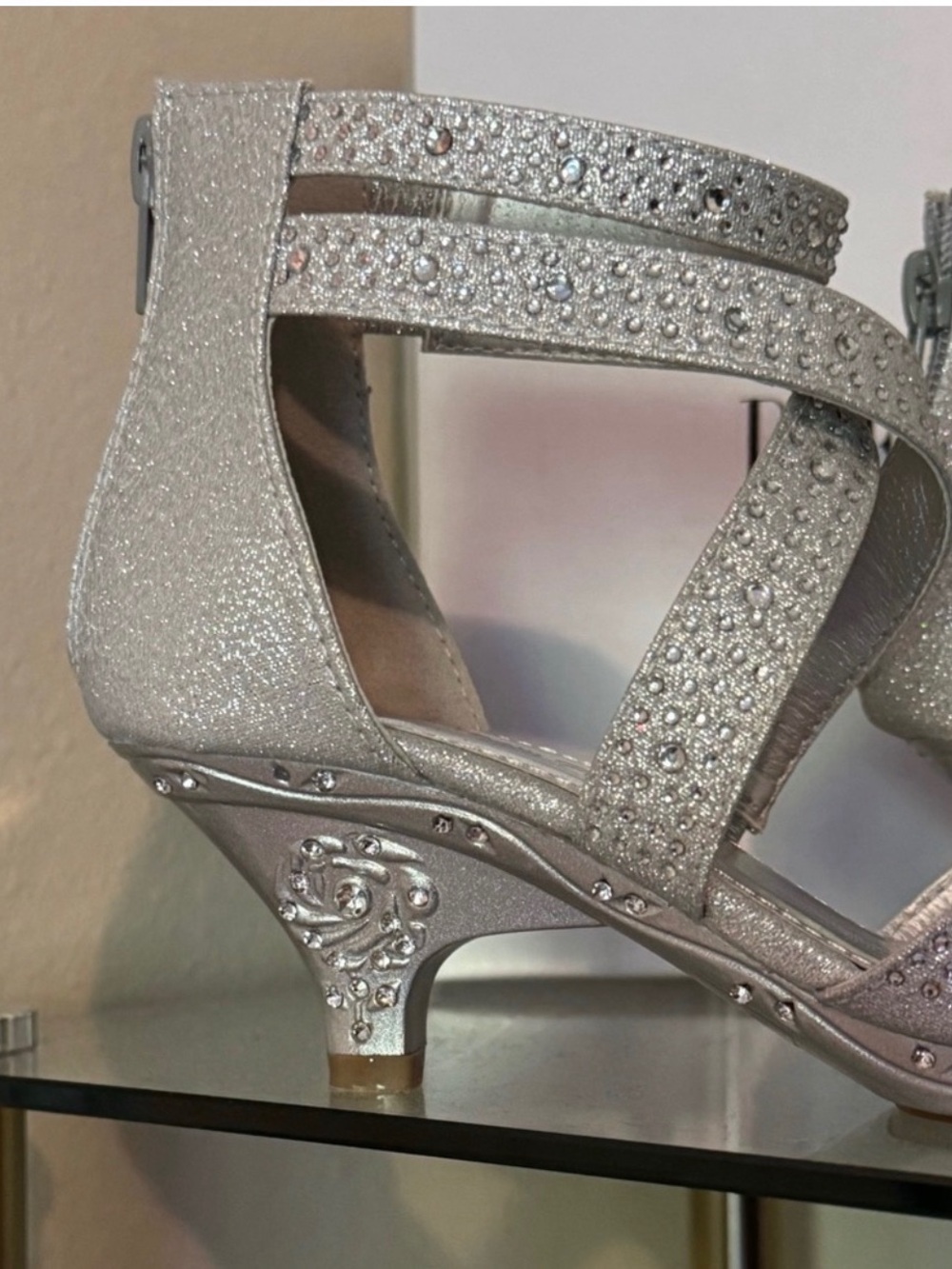 Dream Pairs Silver Glitter Rhinestone Strappy Low Heel Sandals